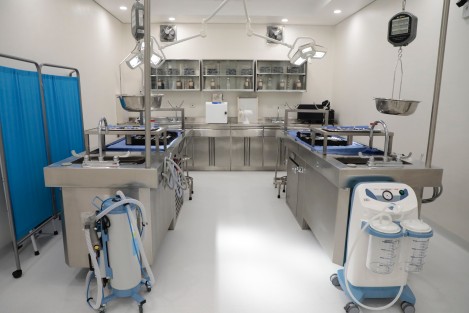 La Unidad está equipada con laboratorio calificado para acceder a programas como el CoDIS (Sistema de Índice Combinado de ADN) que posibilita el ingreso, almacenamiento e intercambio de datos genéticos a nivel regional y nacional; además de cuartos fríos capaces de trabajar sin electricidad.
