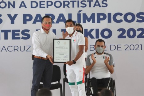 Como deportistas olímpicos a Crisanto Grajales Valencia, Dolores Hernández Monzón, Kevin Berlín Reyes, Ana Gabriela López Ferrer, Sofía Reinoso Díaz-Barriga, Sebastián Jurado Roca, Manuel González Dufrane, José Leyver Ojeda Blas. 