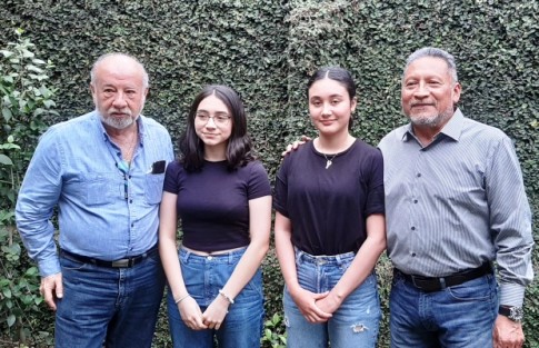 Las alumnas del CBTIS 165 Leona Vicario, Alexa Morales Soto y Maura Villalobos, obtuvieron el triunfo en el Concurso Nacional de Prototipos Tecnológicos 2021 con su proyecto denominado “Ensayo de estrategias para disminuir la desnutrición infantil en comunidades de escasos recursos de Veracruz”, logrando así su pase para la Feria Internacional que se desarrollará en Brasil.