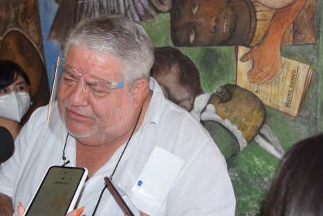 El delegado de Bienestar en el estado, Manuel Huerta, calificó de montaje de un grupo político la protesta que ayer hicieran presuntos damnificados en Poza Rica. Los apoyos sí se están entregando, aseguró. Los faltantes el propio Presidente los revisó y en breve se atenderán. 