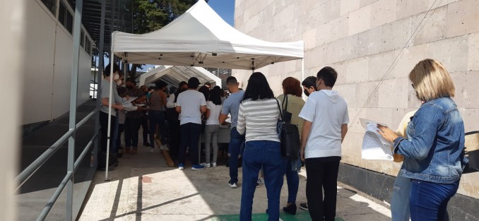 Un total de 475 niños y adolescentes de 12 a 17 años de edad fueron vacunados contra el coronavirus en el centro de salud Dr. Gastón Melo, de la ciudad  de Xalapa.