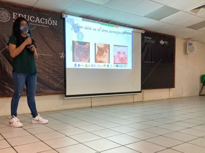 La alumna de Ingeniería Aeroespacial en la Universidad Popular Autónoma del Estado de Puebla (UPAEP) impartió una conferencia en el Instituto Tecnológico Superior de Xalapa (ITSX), como parte del Programa Virtual de Fomento a las Vocaciones Científicas en Mujeres, una estrategia para combatir la desigualdad de género en ciencia, tecnología e innovación. 