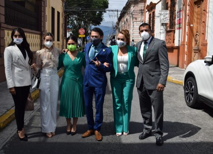 Este lunes 18 de octubre, el Organismo Público Local Electoral (OPLE) hizo la entrega de constancias de asignación a 20 diputados plurinominales del estado de Veracruz.