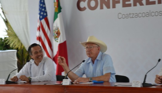  Canciller manifestó el mensaje del presidente Joe Biden de trabajar muy de la mano con México y fortalecer su relación, al tiempo que este proyecto representa varias ventanas de oportunidad, por ejemplo, en el turismo, por la cultura, las raíces indígenas y la gran riqueza ecológica, <em>y vamos a ver cuáles podemos abrir</em>.

