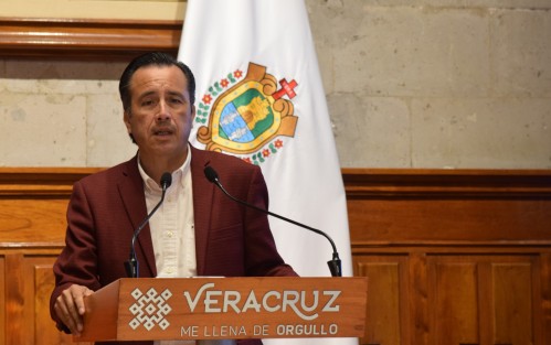 El gobernador Cuitláhuac García Jiménez informó que en Soledad Atzompa tuvo diálogo con pobladores molestos y pidió calma, luego que la Comisión de Búsqueda de desaparecidos apoyada con la Guardia Nacional llegó con drones a hacer sus búsquedas, sin avisar a los pobladores previamente.