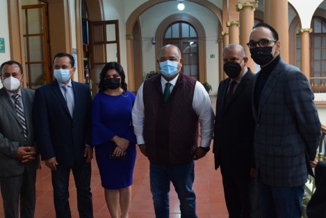 El secretario de Gobierno, Eric Cisneros, se reunió la mañana de este jueves en Palacio de Gobierno con diputados locales de la bancada del PRI.