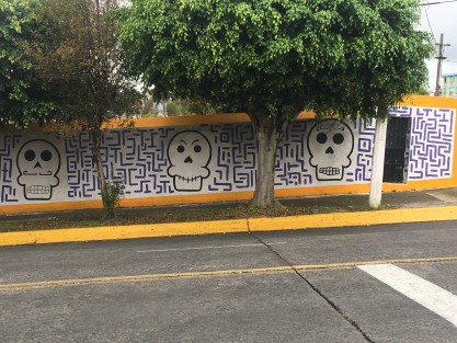 Comienza a llenarse la ciudad de motivos para Días de Muertos. 