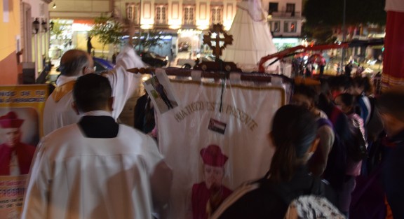 Como es tradición, peregrinos de Xalapa y la región, así como de Huatusco, y algunos municipios de Tlaxcala y Puebla, se congregaron para la fiesta del Santo Obispo.  