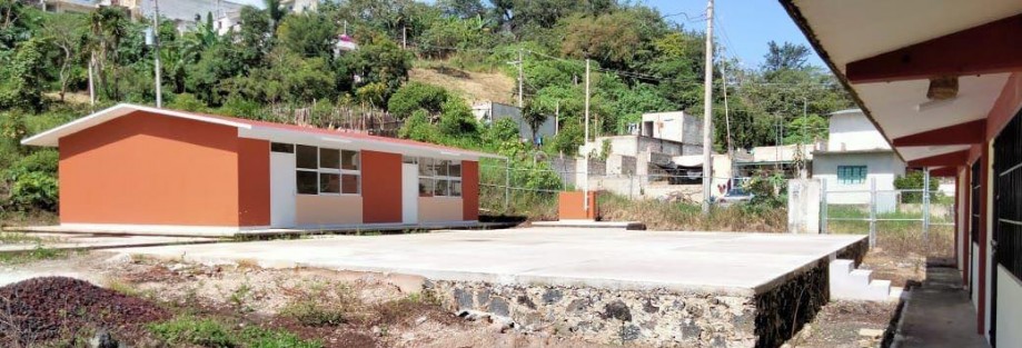 Continúa el Gobierno del Estado transformando los espacios educativos de todas las regiones del estado, y para muestra el Gobernador CUitláhuac García publicó las obras que realizaron en el telebachillerato de Teocelo.