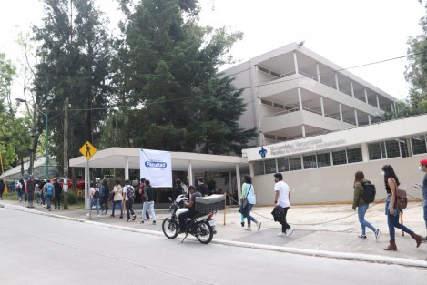 En el mes de noviembre, para concluir los programas de estudio que así lo requieran, se organizarán actividades como talleres, laboratorios, prácticas de campo, clínicas, etc., con carácter voluntario para los alumnos. 