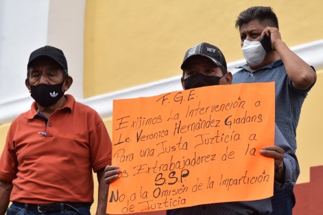 Ex policías intermunicipales de Poza Rica, Coatzintla, Tihuatlán y Papantla solicitan la intervención del Gobernador Cuitláhuac García para activar su liquidación pendiente desde 2015. Acusan la desaparición de 100 millones del fondo de liquidación.