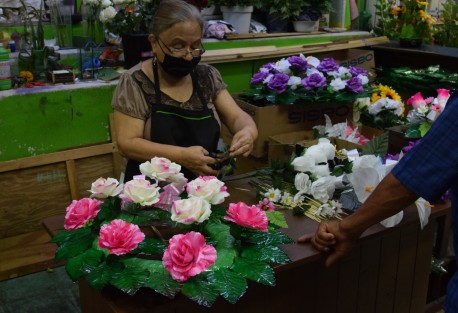 Los vendedores de los mercados tienen la esperanza de que en esta ocasión su economía levante, luego de que van varias temporadas de pérdidas. Por ello guardan la esperanza de esta vez sea diferente.