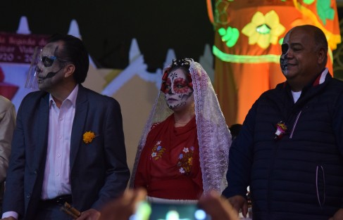Funcionarios estatales, desde el Gobernador Cuitláhuac García y el Secretario de Gobierno, Eric Cisneros; así como la Secretaria del Trabajo, Dorheny Cayetano, entre otros, se sumaron al festejo. 