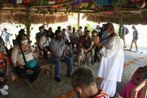 Este fin de semana visitantes de distintas partes del país pudieron disfrutar del Festival <em>El Peregrinar de las Almas</em> en las instalaciones del Parque Takilhsukut en Papantla.