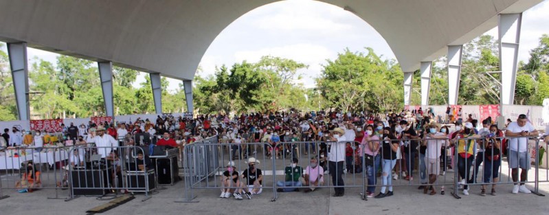 Este fin de semana visitantes de distintas partes del país pudieron disfrutar del Festival <em>El Peregrinar de las Almas</em> en las instalaciones del Parque Takilhsukut en Papantla.