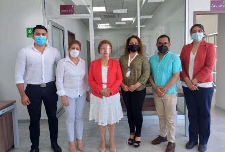 La Magistrada Isabel Inés Romero Cruz, titular del Poder Judicial del Estado en compañía de la Directora General del Centro de Conciliación Laboral de Veracruz, Diana Aróstegui Carballo, la Secretaria del Trabajo y Previsión Social del Estado, Dorheny García Cayetano, y la Diputada Presidenta de la Comisión del Trabajo y Previsión Social del Congreso del Estado, Adriana Esther Martínez Sánchez, realizaron un recorrido en la Delegación Regional del Centro de Conciliación Laboral con sede en Boca del Río.