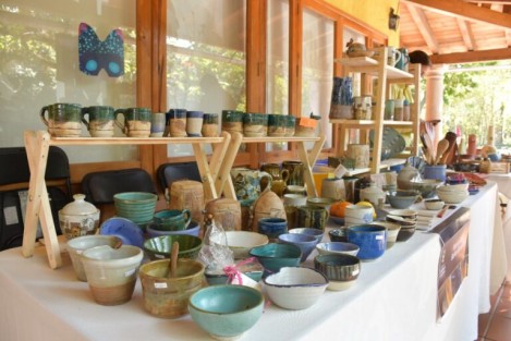 El IVEC, en coordinación con MuseArte y el programa de Apoyo a Instituciones Estatales de Cultura 2021, invitan a las expoventas de cerámica los días 13 y 14 de noviembre, en el marco de la 10ª Bienal de Cerámica Utilitaria Contemporánea, en la Galería de Arte Contemporáneo de Xalapa y en el Centro Cultural Exconvento Betlehemita del puerto de Veracruz.

