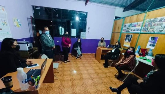 Gestionando ante la dependencia de CRISVER los últimos detalles del programa de equipamiento por el DIF Nacional con el Encargado General Dr. César Cerecedo. 