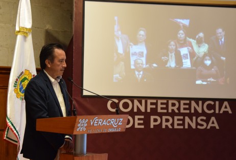 Con la aprobación del Presupuesto de Egresos de la Federación 2022, el Gasto Federalizado para Veracruz es de 124 mil 060 millones con un incremento del 3.7 por ciento; es decir, 8 mil 708 millones más que en 2021, destacó el gobernador Cuitláhuac García Jiménez.