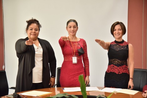 Este 15 de noviembre, se llevó a cabo la firma del acta mediante la cual quedó instalada la Comisión  Permanente para la Igualdad de Género de esta LXVI Legislatura, integrada por las diputadas Maribel Ramírez Topete, Illya Dolores Escobar Martínez y Ana Miriam Ferráez Centeno, presidenta, secretaria y vocal, respectivamente.