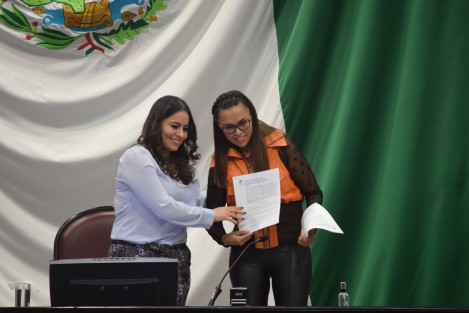 La diputada Ruth Callejas presentó una iniciativa que propone la creación de un fideicomiso público del Estado que garantice la continuidad de la educación.
