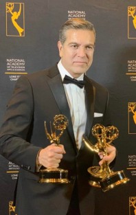 El periodista Raúl Peimbert, recibió tres Premios Emmy.  Desde aquí una felicitación por su exitosa trayectoria. 