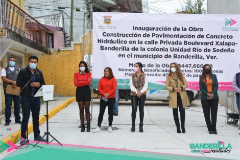 En la Colonia Unidad Río Sedeño de Banderilla,Ver. fue inaugurada  la pavimentación con concreto hidráulico de la calle Privada de Bulevard Xalapa-Banderilla.