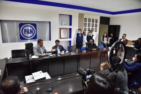 La bancada panista en el Congreso local convocó a una conferencia de prensa para dar su postura ante la detención de Tito N, aspirante a la dirigencia del CEN del PAN. 