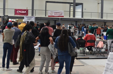 El Delegado del Bienestar, Manuel Huerta, justificó el conflicto en el módulo de vacunación del Gimnasio Omega, en la actual campaña para jóvenes de 15 a 17 años argumentando que también se está inmunizando a rezagados de todas las edades.  