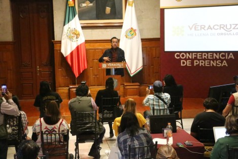 El Gobernador Cuitláhuac García dijo que la detención del alcalde electo de Lerdo de Tejada, Fabián N, es prueba de que en su administración no hay complicidades. Felicitó a la Fiscalía por actuar sin criterios políticos ni ver tiempos electorales.