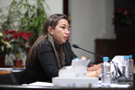 En el Gobierno de la Cuarta Transformación trabajamos para combatir la corrupción, vigilar el manejo del presupuesto y romper el círculo de la impunidad, afirmó la titular de la Contraloría General del Estado (CGE), Mercedes Santoyo Domínguez, al comparecer con motivo del Tercer Informe del gobernador Cuitláhuac García Jiménez.

