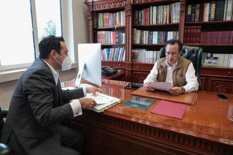 En tres años, Veracruz dejó el fondo de las estimaciones financieras para convertirse en una entidad con balance estable, positivo y sostenible, gracias a una correcta aplicación de los recursos públicos, disciplina y austeridad como política de Estado, hoy ejemplo nacional en el manejo del erario.