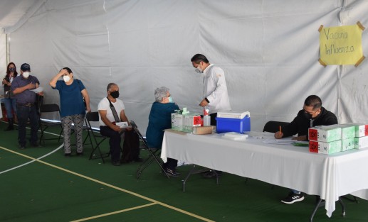 A diferencia de lo que ocurrió con la jornada de vacunación de menores de edad, esta vez se cuenta con varias sedes y los días de aplicación son más, con el fin de que no se genere el caos por larga  espera.