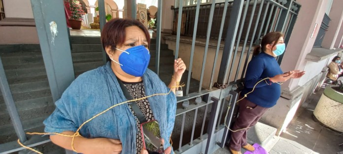 Las mujeres dijeron que aunque acudieron a Conciliación y Arbitraje, les respondieron que como estaban por contrato no se les ha resuelto nada a favor. 