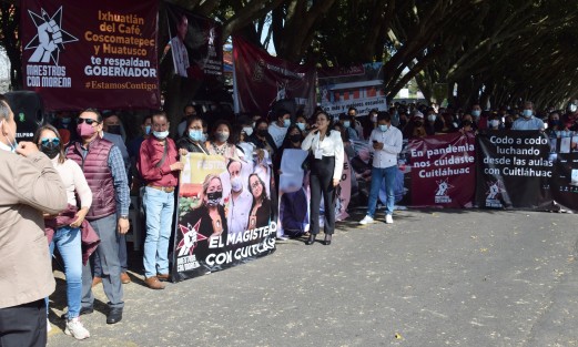 Con el respaldo de funcionarios y la mayoría en el Congreso, el Gobernador Cuitláhuac García Jiménez se presentó ante legisladores locales para comparecer como parte  de la glosa de su 3er año de Gobierno del Estado de Veracruz. 