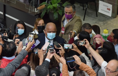 Funcionarios asistieron a la comparecencia del Gobernador Cuitláhuac García ante el Congreso del Estado. 