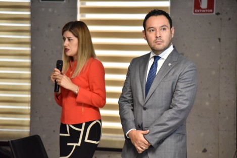 Como parte del análisis a la Ley de Ingresos y al Proyecto de Decreto de Egresos para el ejercicio fiscal 2022, la Comisión Permanente de Hacienda del Estado se reunió con el titular de Sefiplan del estado, José Luis Lima Franco, para ampliar detalles sobre el presupuesto que se ejercerá el siguiente año y la distribución del mismo en los diversos rubros.