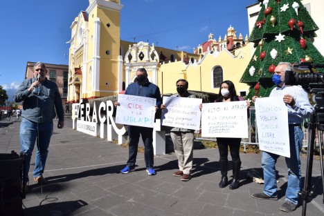 Así mismo condenaron la toma de instalaciones de la Universidad de las Américas Puebla (UDLAP), mismas que pese a una orden judicial deberían haber sido ya liberadas y entregadas, entorpeciendo con ello la formación de estudiantes, y los trabajos de investigación que ahí se realizan. 