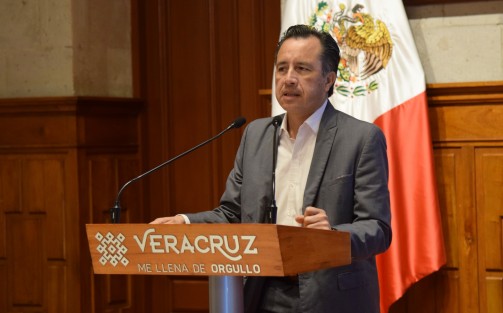 El gobernador Cuitláhuac García Jiménez afirmó que el Gobierno del Estado seguirá condonando la tenencia vehicular a los contribuyentes que van al corriente en sus pagos de control, además de dar a conocer un paquete de beneficio a quienes están en regla pero sus unidades tienen las placas emitidas en 2011.