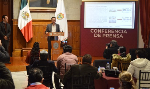 Los propietarios de vehículos podrán obtener el diseño de 2019 de forma gratuita, al cubrir el derecho vehicular 2022 y la última verificación; mientras que a los propietarios que paguen las láminas, derechos atrasados y verificación les será borrado su historial de adeudos por tenencias, recargos, multas y actualizaciones.

