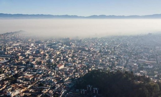 Este día de Navidad 2021, varia regiones del centro del país amanecieron con contongencia ambiental, esto se explica por eventos extraordinarios como fogatas y quema de pirotecnia propias de la tradición de la celebración navideña, así como la presencia de inversión térmica y condiciones meteorológicas adversas para su dispersión.