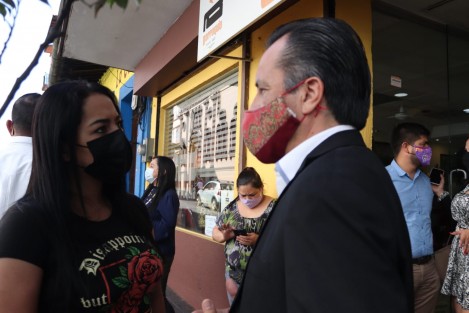 García Jiménez dijo que es respetuoso del proceso, que no es competencia del Ejecutivo, sino de la defensa, la Fiscalía y el Poder Judicial, pero sí es de su interés que se aclare el caso del candidato asesinado. 