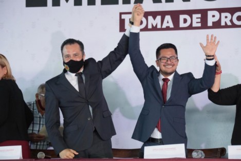 El Gobernador Cuitláhuac García, atestiguó la llegada del Arq. Erick Ruíz a la alcaldía de Emiliano Zapata. 
