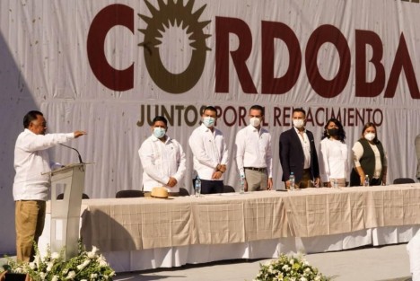 En Córdoba, Ver., Juan Martínez Flores rindió protesta como Alcalde para la administración 2022 - 2025. 