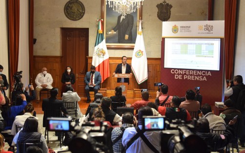 Durante la  conferencia de prensa de este lunes, se dio la voz al Secretario de Educación, Zenyazen Escobar, quien informó las fechas y sedes para vacunación de refuerzo a personal educativo. 