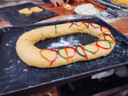 Panaderos de Xico esperan que este Día de Reyes sus ventas de Roscas se incrementen con respecto al año pasado, que aunque no fueron malas, sí hubo una disminución por la pandemia. 