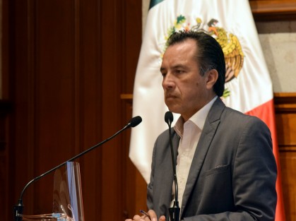 Luego que este viernes fueran encontrado nueve cuerpos abandonados en la carretera Isla-Santiago Tuxtla, el Gobernador Cuitláhuac García Jiménez, dijo que no se permitirá que un acto de venganza entre grupos delincuenciales atente con la tranquilidad de los veracruzanos.