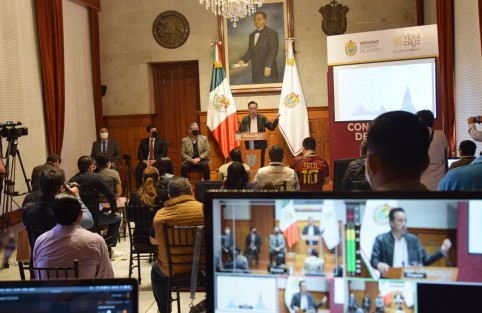 En materia de salud, el Ejecutivo Estatal dio a conocer que Veracruz recibió 178 mil 080 dosis anticoronavirus de Moderna para el refuerzo a personal educativo, las cuales serán aplicadas del 17 al 21 de enero en 13 sedes con base en lo programado por la Secretaría de Educación (SEV).