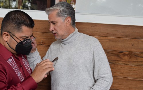 El  senador suplente de Ricardo Monreal, Alejandro Rojas Díaz-Durán, en conferencia de café en Xalapa, exigió que el Gobernador de Veracruz se disculpe con víctimas de abusos por ultrajes a la autoridad. 