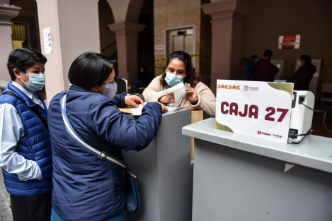 En sólo 11 días, la Dirección de Ingresos del Ayuntamiento de Xalapa ha recaudado más de 33 millones de pesos a través de la campaña masiva de pago del Impuesto Predial y Derecho de Limpia Pública 2022,  lo que refleja la confianza que existe entre la población en la administración que encabeza el alcalde Ricardo Ahued Bardahuil.

